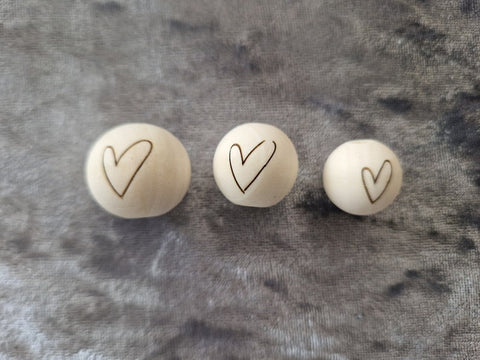 BeautifulGifts - Holzperlen mit Gravur | Herz | Engraved Wood pearls | Makramee Perlen
