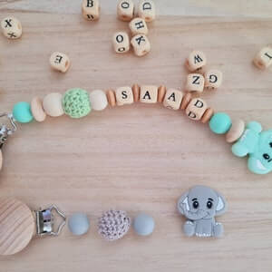 BeautifulGifts - Schnullerkette mit Name Motiv-Elefant , Mint-Grün/Grau o. Rosa, für Babys als Geschenk, Mädchen und Jungen, Clipform nach Wahl